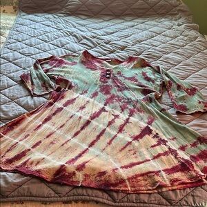 Tie-Dye rayon Tunic Dress wine, and aqua like new